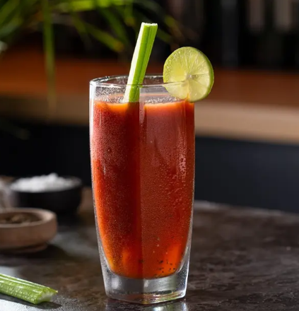 Cócteles ( Bloody mary )